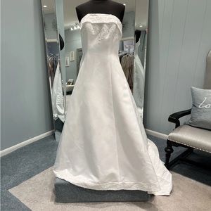 MichaelAngelo wedding gown size 4.